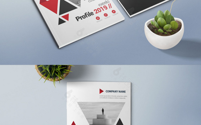 三角色块企业画册封面设计