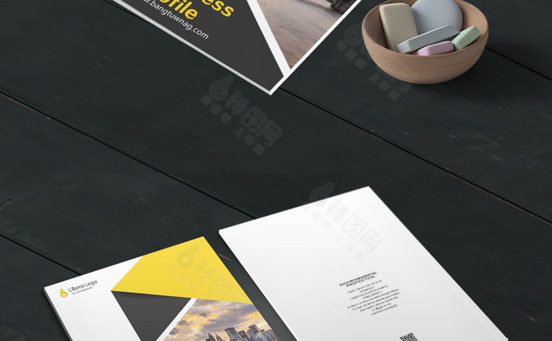 黄色色块拼接企业画册封面设计
